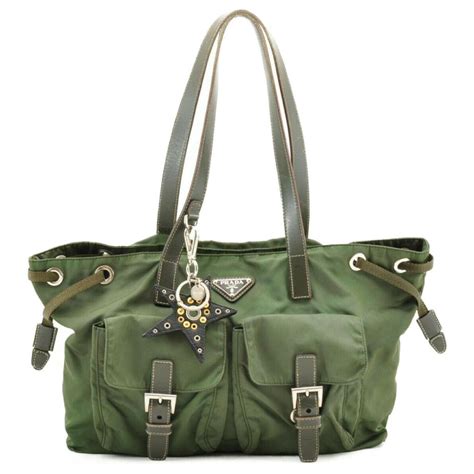 Sac Prada en nylon vert fluo .